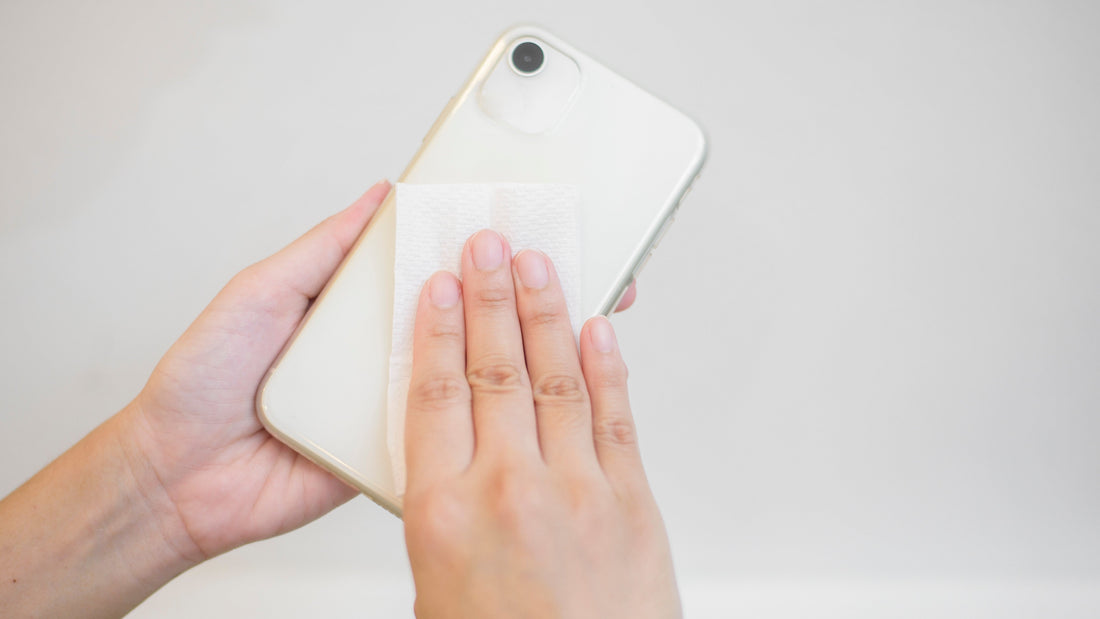 6 Ways to Clean a Clear Phone Case