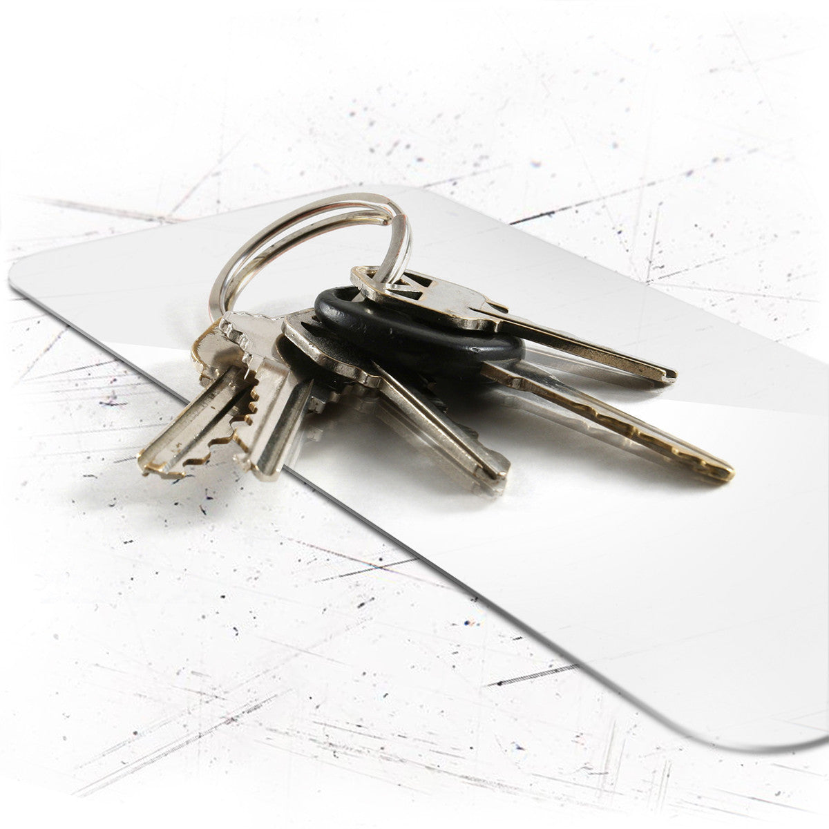 Scratch Prevention||A precision surface finishing process provides maximum scratch resistance.​